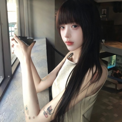 权威女头像真人