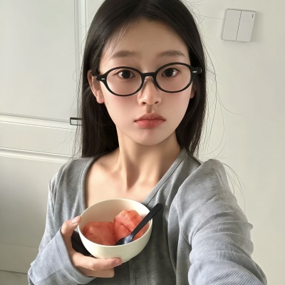 纯欲可爱真人女头