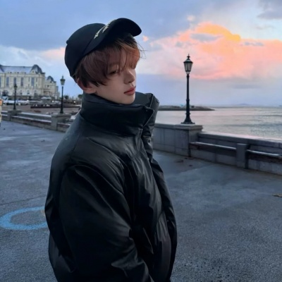 ins氛围超绝男生头像