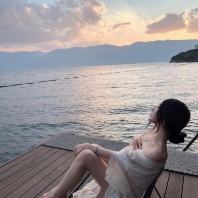 爆款ins气质女头