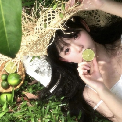 薄荷绿小清新女生头像