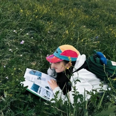 ins超火风景自由感女头像