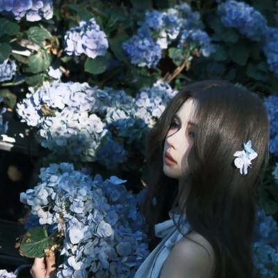 高颜值森系绿色风景女生头像