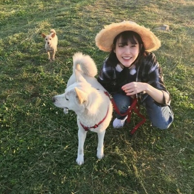 ins超火风景自由感女头像