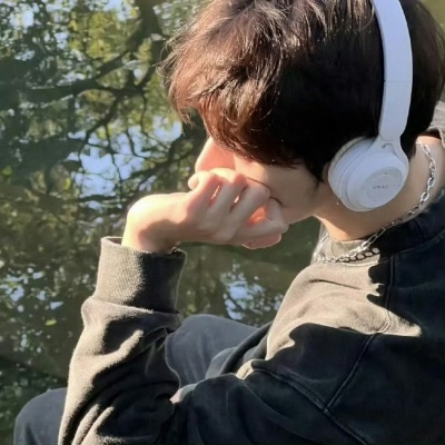 热门ins男头像真人