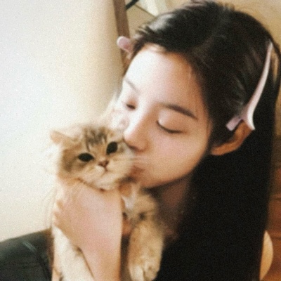 超耐看唯美气质小众女生头像