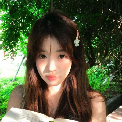 小清新绿色治愈风女生头像