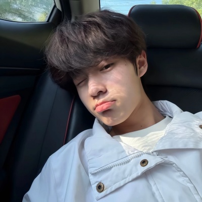 小众风帅气男生头像