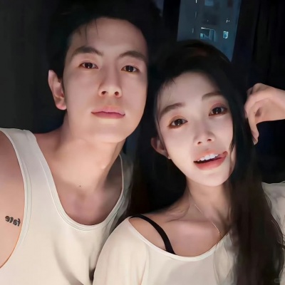 2026年ins风情头一左一右