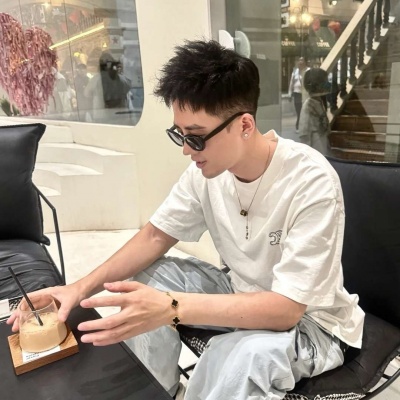 2026热门男生微信头像图片