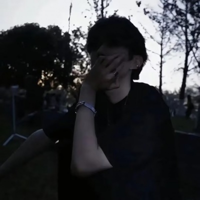 氛围感小众男生头像