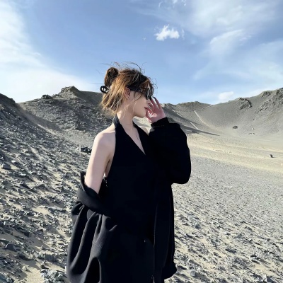 低调款不明显一男一女单人情头