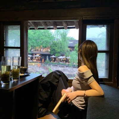 ins风女不露脸头像