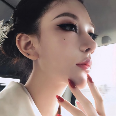 混的轻奢女生头像