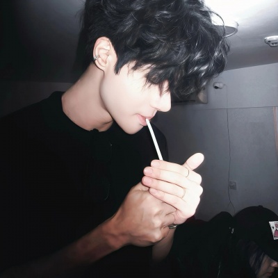 头像男ins高级质感冷淡风