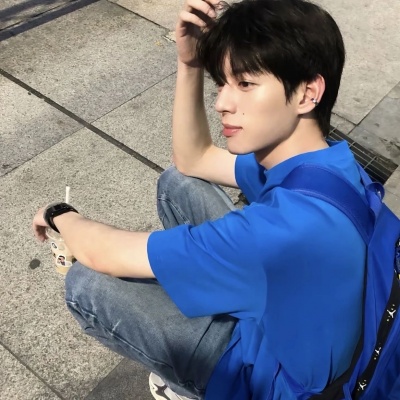 干净治愈ins男生头像