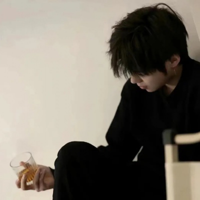 值得一辈子不换的男生头像