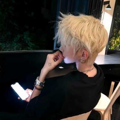 ins风头像男真人