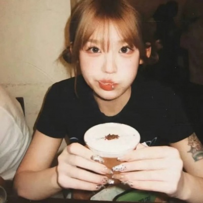 小众唯美气质氛围女生头像