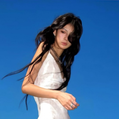 又野性又撩人的女生头像真人