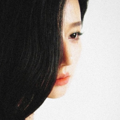 清冷女头像ins高级质感