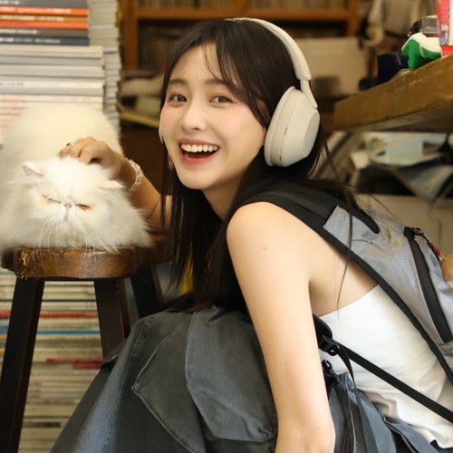 2026年最火女生头像图片