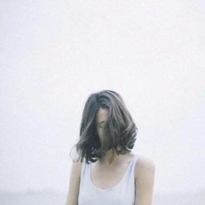 女生伤感意境高清无水印头像