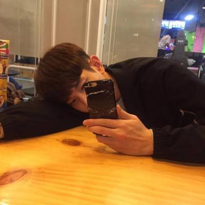 酷酷的帅帅的男生真人头像