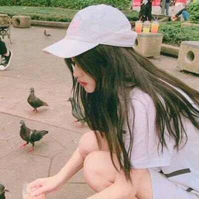 白色系高清好看的干净清纯女生头像
