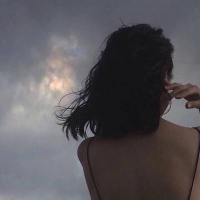 女生背影头像唯美意境