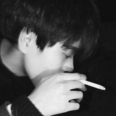 真人男生冷酷高清好看的黑白头像