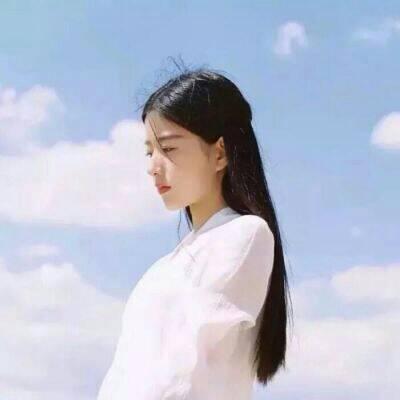 白色系高清好看的干净清纯女生头像