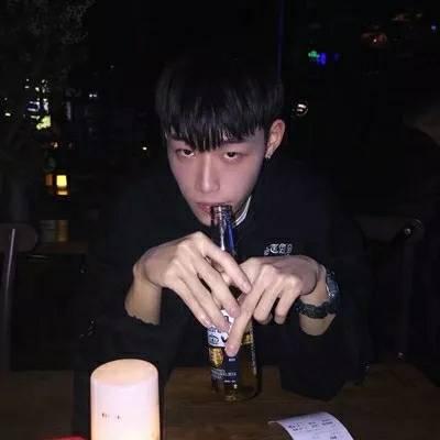 微信情侣头像两张配对真人