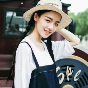 女生清新笑起来干净甜美高清头像