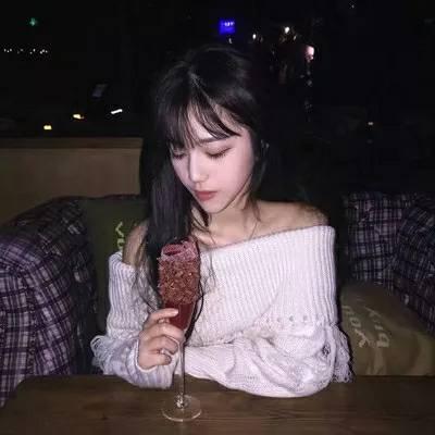 微信情侣头像两张配对真人