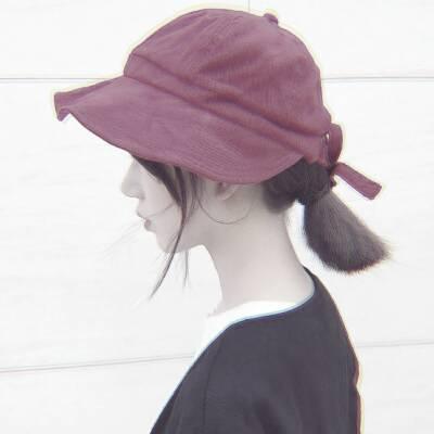 女生高清好看的穿戴带帽子头像