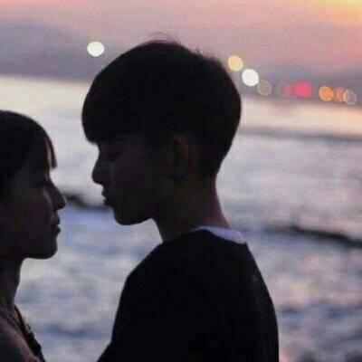 真人唯美高清一对两张情头