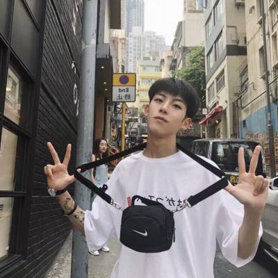 帅到没朋友的高冷男神专属头像