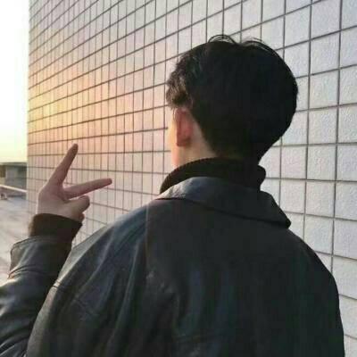 高质量高清好看的个性超酷男生微信头像