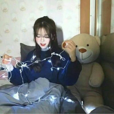 女生清新干净蓝色系头像