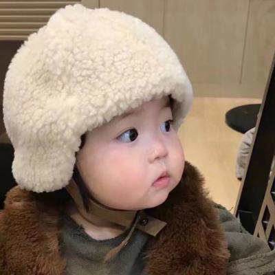 小女孩嘟嘴可爱搞怪高清头像