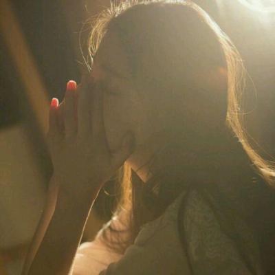 微信女生伤感揪心孤独意境头像