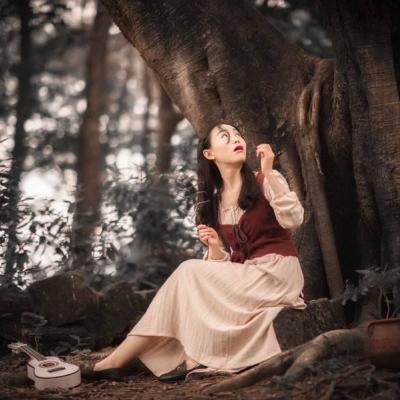 女生简单气质清新文艺森系头像