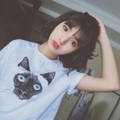 清新漂亮短发气质微信头像女