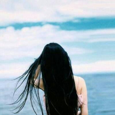 女生头像背影唯美海边意境图片