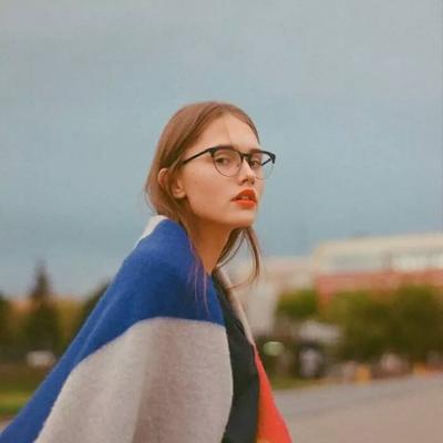 欧美女生微信个性头像