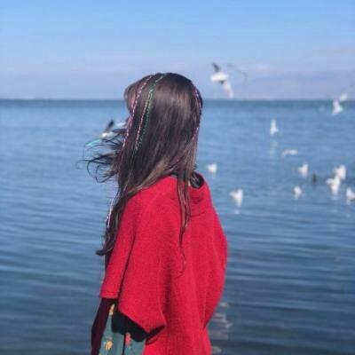 女生头像背影唯美海边意境图片
