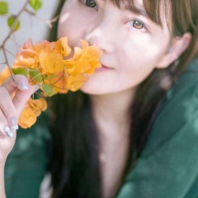 女生简单气质清新文艺森系头像
