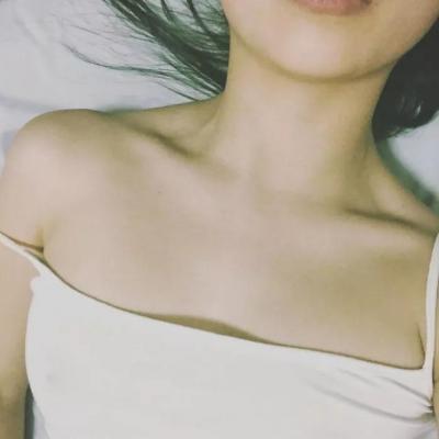 不露脸霸气性感锁骨头像女