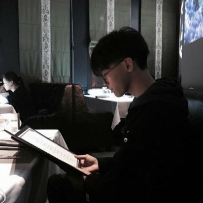 现代感十足的霸道情侣头像